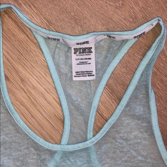 PINK BY VICTORIA SECRET TANK 🎀 - Picture 2 of 3